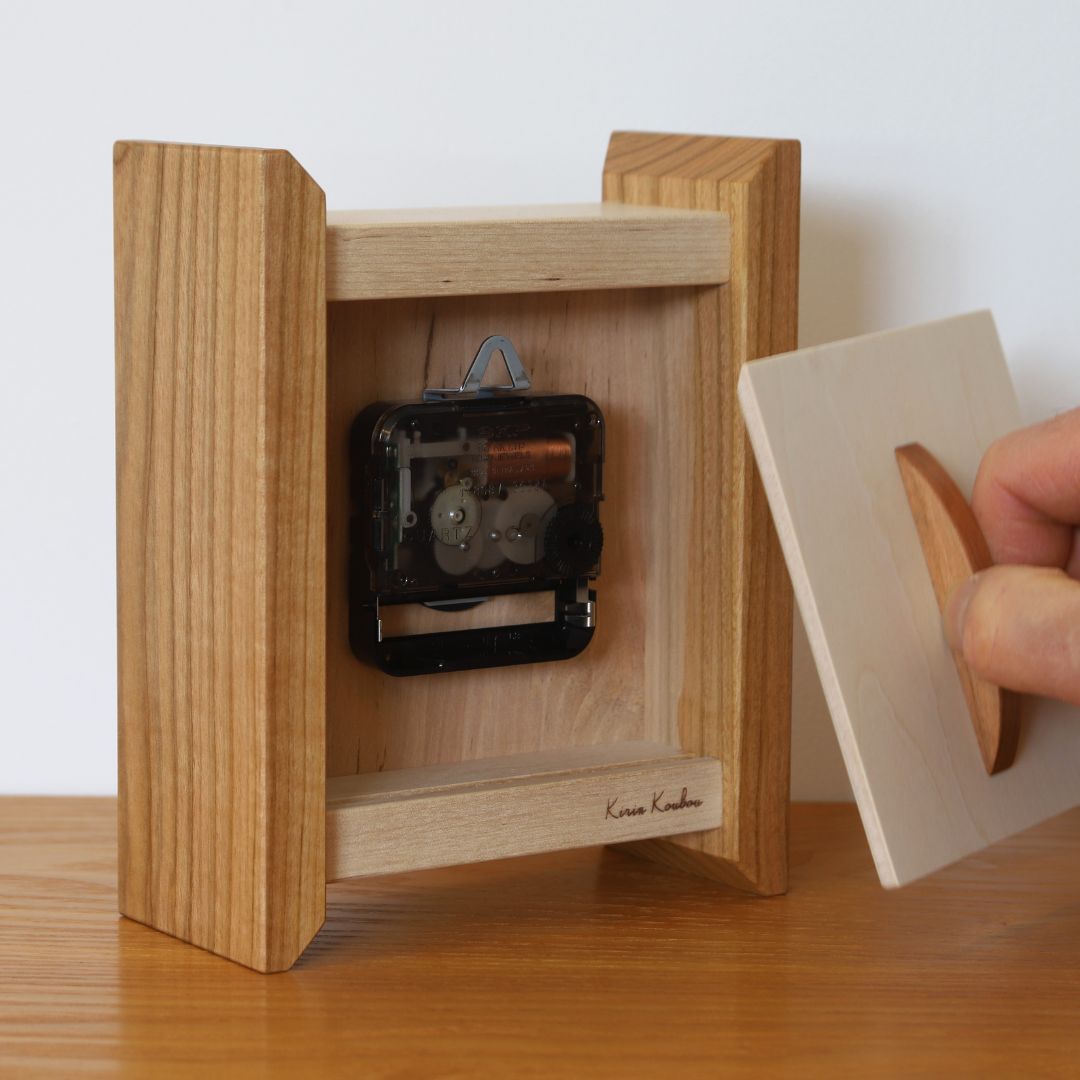 【ふるさと納税】樹凛工房　木っぱクラフト Table Clock 12